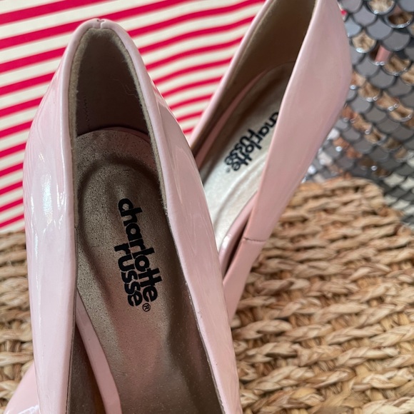 Heels - Picture 3 of 3